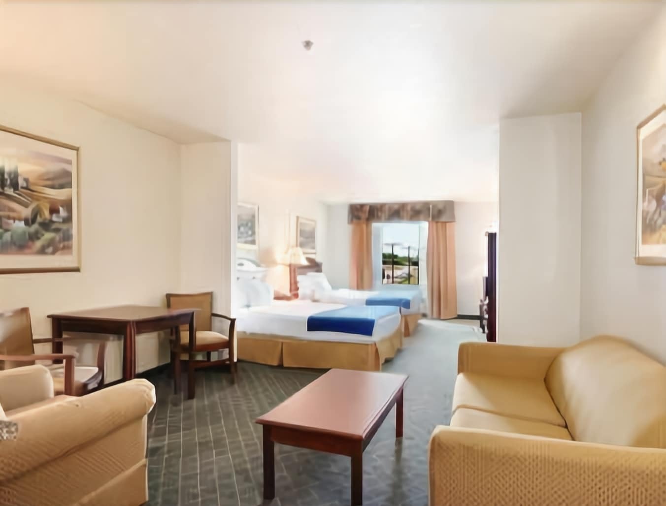 Hotel Comfort & Near Fort Cavazos